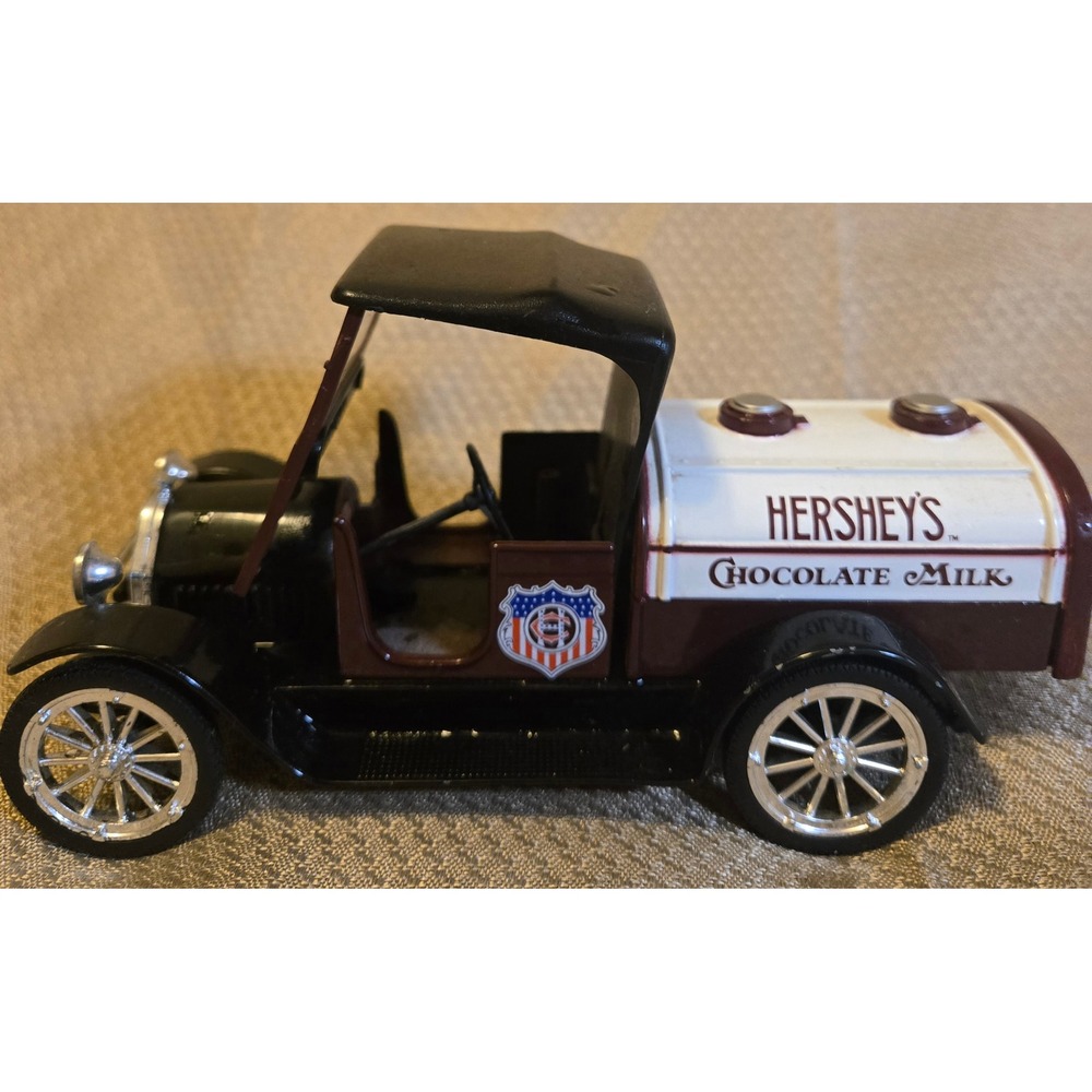 Hersheys Chocolate Milk Vintage Tanker Truck Diecast Metal Coin Bank Limited Ed